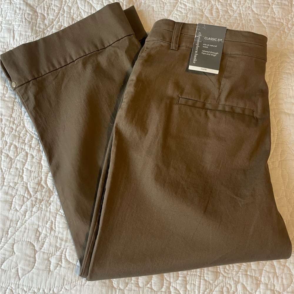 Christopher & Banks Women’s Capri NWT